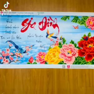 [THÀNH PHẨM] Tranh Đính Đá Chữ GIA ĐÌNH - Hoa Mẫu Đơn & Chim Công (AH 88599) - Sang Trọng & Bình An