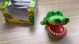 Đồ chơi cá sấu cắn ngón tay vui nhộn cho bé-đồ chơi trẻ em chất liệu an toàn