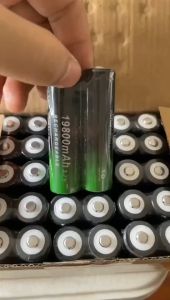 New 18650 Li-Ion battery 19800mAh rechargeable battery 3.7V for LED flashlight flashlight with Charger