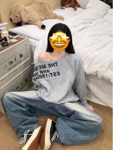 เสื้อสเวตเตอร์คอกลมแขนยาวหลวมๆ สไตล์อเมริกันสำหรับผู้หญิง ฤดูใบไม้ร่วง 2024 เสื้อคลุมไหล่แบบลำลอง ทรงหลวม แขนกุด แฟชั่นสตรีท