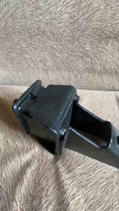 Pangkon Mesin Engine Mounting Dudukan Mesin TOYOTA KIJANG SUPER Kanan RH  Karet Dudukan Mesin Engine Mounting Mobil T-Kijang Super Kanan Penyangga sangga mesin msin engine mount Solar Minyak Bensin 1 pcs