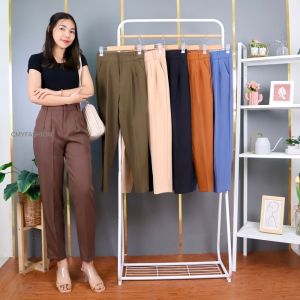 8831# S-XL กางเกง ทรงบอย ยาว 8 ส่วน  ผ้าเปเป้ เอวสูง เก็บสะโพก ดีไซน์เรียบหรู ใส่แล้วพรางหุ่น