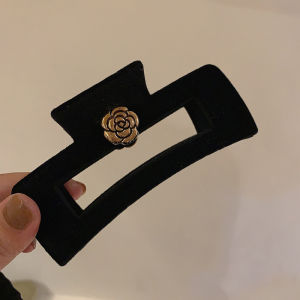 Black Velvet Hair Clip Tea Rose Shark Clamp Retro French Style Fresh Outburst Vintage Hair Accessories for Women Girls