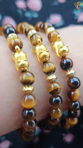 Collection Grade Gold Plated Lying Cat Yellow Tiger Eyes Bracelet