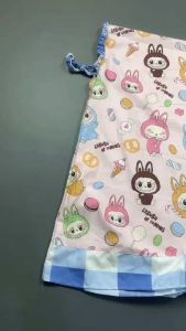 Mukena Anak Motif Labubu Usia 3-10 Tahun - Fashion Muslim Perempuan Atasan Bawahan Dan Tas Kekinian Viral