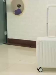 Orange กระเป๋าเดินทางแบบพกพาขนาด 18 นิ้ว กระเป๋าเดินทางขึ้นเครื่องขนาดเล็ก 4 ล้อ กระเป๋าเดินทาง PC