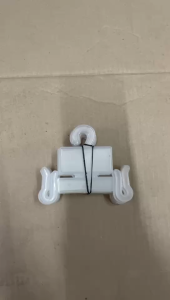 20 PCS SLIPPER HANGER SMALL