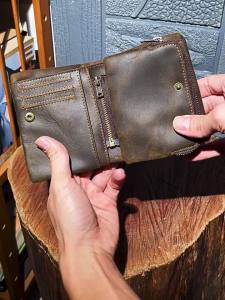 Mantime | Retro Minimalist Zippered Wallet for Men