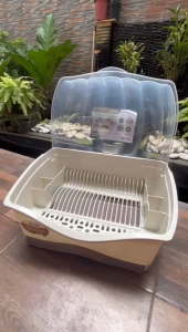 Rovega Dish Dryer / Rak Piring Tertutup dengan Penutup - Perlindungan Ekstra untuk Peralatan Makan Anda