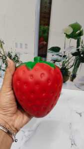 squishy strawberry besar