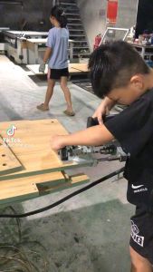 Máy khoan liên kết chốt cam gỗ cầm tay