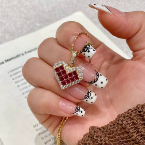 Fashionable Simple Red Corundum Heart Pendant Necklace for Women French Vintage Style Alloy Plated Silver Gold Jewelry