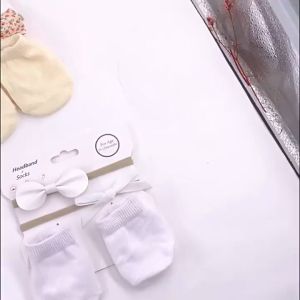 3Pcs/Set Baby Headband and Cotton Headband Bow Infant Baby Socks Infant Girl Socks Set Gift Suitable for Baby Headband Cute Baby of 0-12 Months