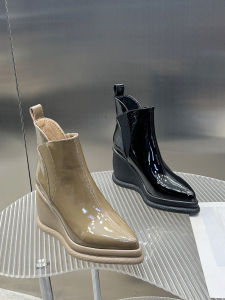 Leather Martin Boots Womens Spring Autumn Fashion Thick Bottom Pointed Toe Chelsea Boots Heightening Slope Heel Short Boots