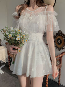 ชุดว่ายน้ําวันพีซสีขาวสไตล์นางฟ้าโมกิพร้อมระบายดีไซน์แขนสั้นแบบอนุรักษ์นิยมน่ารักสําหรับเด็กผู้หญิง เหมาะสําหรับอาบน้ําและบ่อน้ําพุร้อน