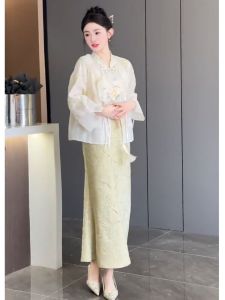 Retro Chinese Style Floral Embroidery Two-Piece Set Womens Fashionable Spring Outerwear Top Half-Skirt Ensemble