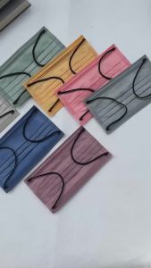 300 Chiếc Khẩu Trang Bảo Vệ Dùng Một Lần 4 Lớp Thoáng Khí Thoải Mái Với Dây Đeo Tai Có Thể Điều Chỉnh Và Miếng Đệm Mũi Kiểu Dáng Thời Trang Dành Cho Cả Nam Và Nữ Thích Hợp Sử Dụng Ngoài Trời Tại Nhà Văn Phòng Trường Học.