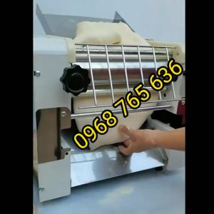 Máy cán bột làm bánh bao pizza chạy điện gia đình - Máy cán bột 30cm