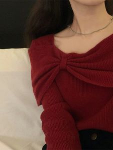 Red Bow Knot Base Shirt Womens Autumn Winter High End Sensation Clavicle Exposure Knitted Shirt French Style Unique Special Top