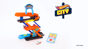 Hot Wheels City Toy Car Track Set Transforming Stunt Garage Playset & 1:64 Scale Die-Cast Vehicle Storage for 10+ Cars & Stunting Speedway