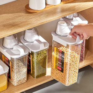 Waterproof Pest-Proof Airtight Rice Storage Canister Flour And Rice Storage Box Kitchen Storage Container Plastic Material