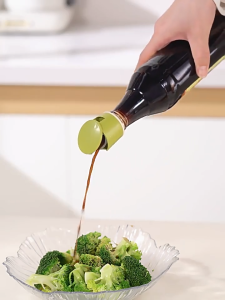 Automatic Closing Nozzle Oil Bottle Pour Seasoning Auto Flip Oil Glass Spout Oil Nozzle Leak-Proof  Plug Kitchen