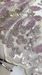 2025 New African Velvet Lace Fabric 5 Yards High Quality Wedding Dress Luxury Sequins Embroidery Nigerian Lace Fabric