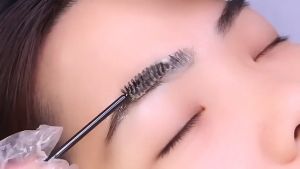 Kit Pengangkatan Alis & Tint Brow Lamination: Panduan DIY Laminasi Alis Semi Permanen