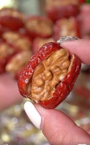 WooNut Red Jujube Sanwiched with Walnut Kernkels 500G Jujube Walnut Kernel Clip Casual Snacks
