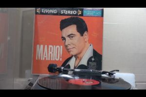 1 แผ่นเสียง 12นิ้ว u63 MARIO LANZA แผ่นVG++ริ้วรอยบาง เสียงรบกวนนิดหน่อยไม่มีรอยลึก แผ่นล้างสะอาดแล้ว ปกVG+มีตำหนิขอบนิดหน่อย ขอบไม่ขาด สันทะลุ