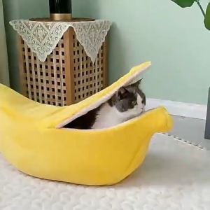 🐱&🐶【READY-STOCK】Pet Bed Banana Shape/Dog Bed Cat Bed Washable Pet Bed Sleeping Katil Tidur Kucing 宠物香蕉窝 狗窝 猫窝