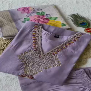 [PRE ORDER - 10 DAYS] Premium Lavender Mul Chanderi Kurti Pant Dupatta Set with Heavy Jacquard Dupatta -410
