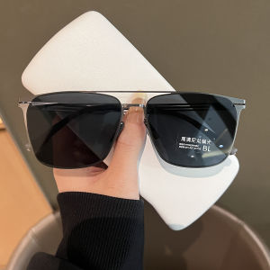 แว่นกันแดดทรงสี่เหลี่ยมสำหรับผู้ชาย ทรงสี่เหลี่ยม น้ำหนักเบา ทนทาน ดีไซน์เรโทร สไตล์เกาหลี แว่นกันแดดแบบสะท้อนแสง โพลีเอสเตอร์