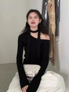 Korean Style Womens Slim Fit Long Sleeve Knitted Base Shirt Shoulder Bared Neckline Spring Black Sash Sweater Innerwear