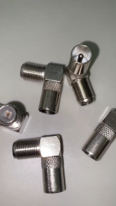 ตัวเสียบหลังทีวี แจ๊คตัวผู้งอเหล็ก 90 องศา อย่างดี ลดพื้นที่เสียบสายหลังTVและผนังเอ้าเล็ตตัวเสียบหลังทีวี