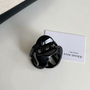 High-End Pumpkin Shaped Hair Claw Clips for Women New 2025 Shark Tail Hair Accessories Stylish Korean Style Fresh out