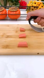 PENGHANCUR GEPREK BAWANG PUTIH /ALAT PENGHANCUR BAWANG PUTIH/GARLIC PRES /PARUTAN ALAT DAPUR