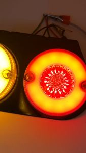 ไฟราวข้าง 3มิติ แป้นสเเตนเลท รุ่น3มิติ ชุดสัญญาณไฟท้ายติดข้างรถ LR-SMD