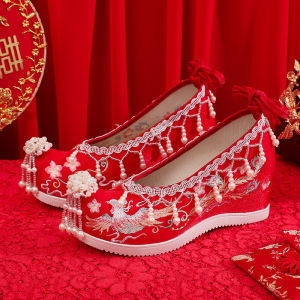 Red Retro Style Low Heel Hanfu Wedding Shoes for Women Round Head Wedge Heel Rubber Sole Cloth Lining Adhesive Shoes