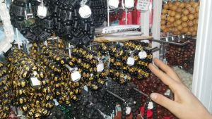 Vòng tay lắc trụ đen khắc chú Omani vàng-nhiều cỡ ly