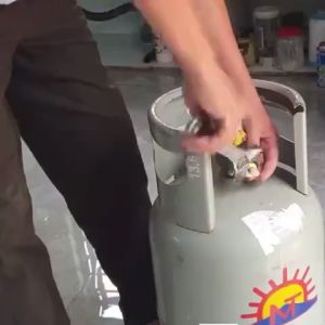 Đầu sạc chiết gas mini từ bình gas 12kg sang bình gas lon mini du lịchCục xạc ga +Tặng 10 nút nhựa nối xạc và ron đen