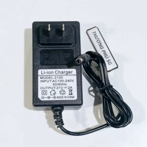 Adapter sạc Pin Li ion 21V - 2A cho khối Pin điện áp từ 18V đến 21V / Đầu cắm 5.5mm x 2.1mm