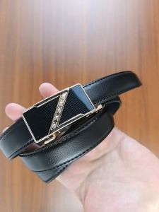 Women Leather Automatic Belt Heart‑Shaped Rhinestone Gold Buckle Fashion Ladies Belt Casual Dress Accessory Gift for Women