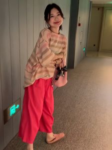 เกาหลี  ฤดูร้อน เสื้อยืดแขนสั้นลายทางสีชมพูใหม่ Plus Magenta กางเกงลำลอง ทันสมัย ชุดสองชิ้นสําหรับผู้หญิง