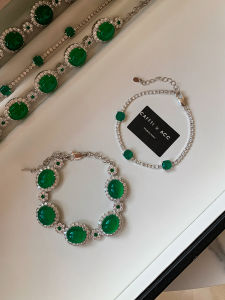 CAFFTI | Full Drill Elegant Handchain White Ladies