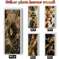 Stiker pintu kamar mandi motif daun emas. 