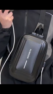 Tas Selempang Pria Hitam with USB Tas Sling Bag Fashion dengan Kunci Pengaman 6118-1