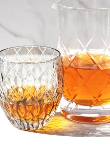 Handcrafted Crystal Glass Whiskey Cup Japanese Style Artistic Carving Raindrop Design Sake Cup Premium Quality Drinkware