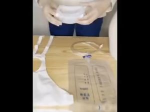 ชูดเครื่องชื่อ เครื่องชื่อ เครื่องชื่อ พากพาก 1 ลิตร เส้นทาง ผู้ป่วย ผู้สูงอายุ ชาย - หญิง แบบคาดเอว ประหยัดแพมเพิส แทนเครื่องประดับก่อนนั้น ถุง 4 ประสบการณ์