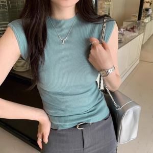 เสื้อยืดคอกลมแขนสั้นทรงสลิมฟิตสำหรับผู้หญิงในช่วงฤดูร้อน 2025 เสื้อชั้นในถักสุดหรูหราสไตล์เกาหลี